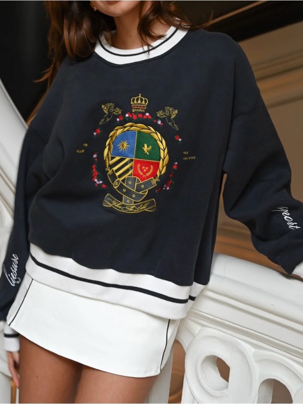 Embroidered Crest Crewneck Sweater - navy